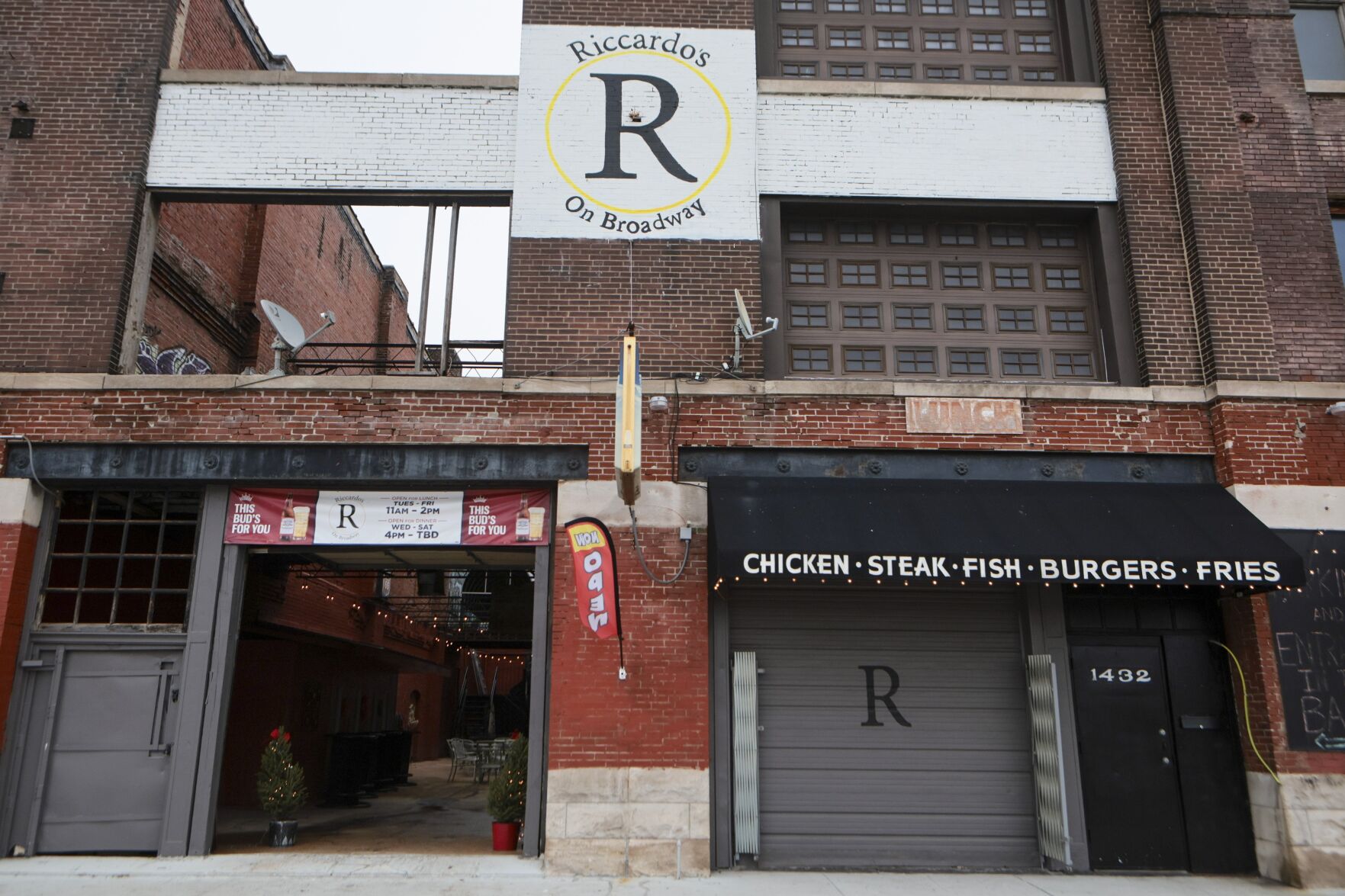 Riccardo's on Broadway is serving up red sauce